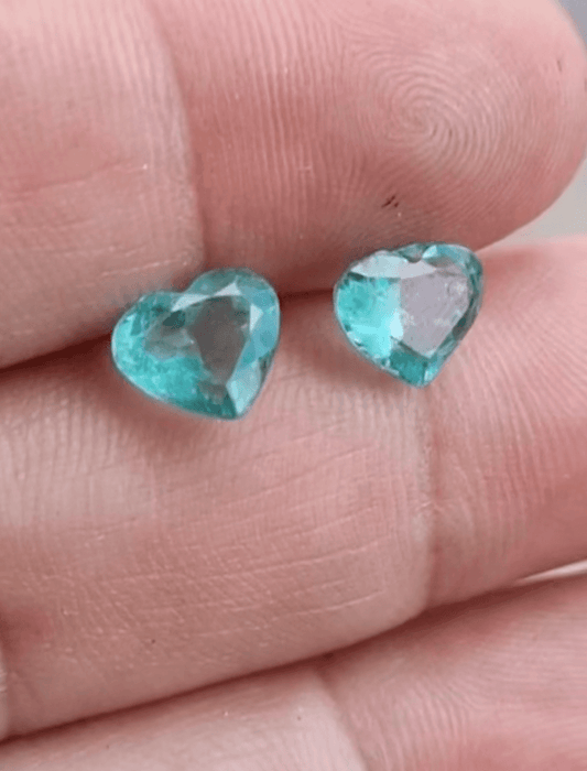 Colombian emeralds 2.62 carat heart cut hair, flawless